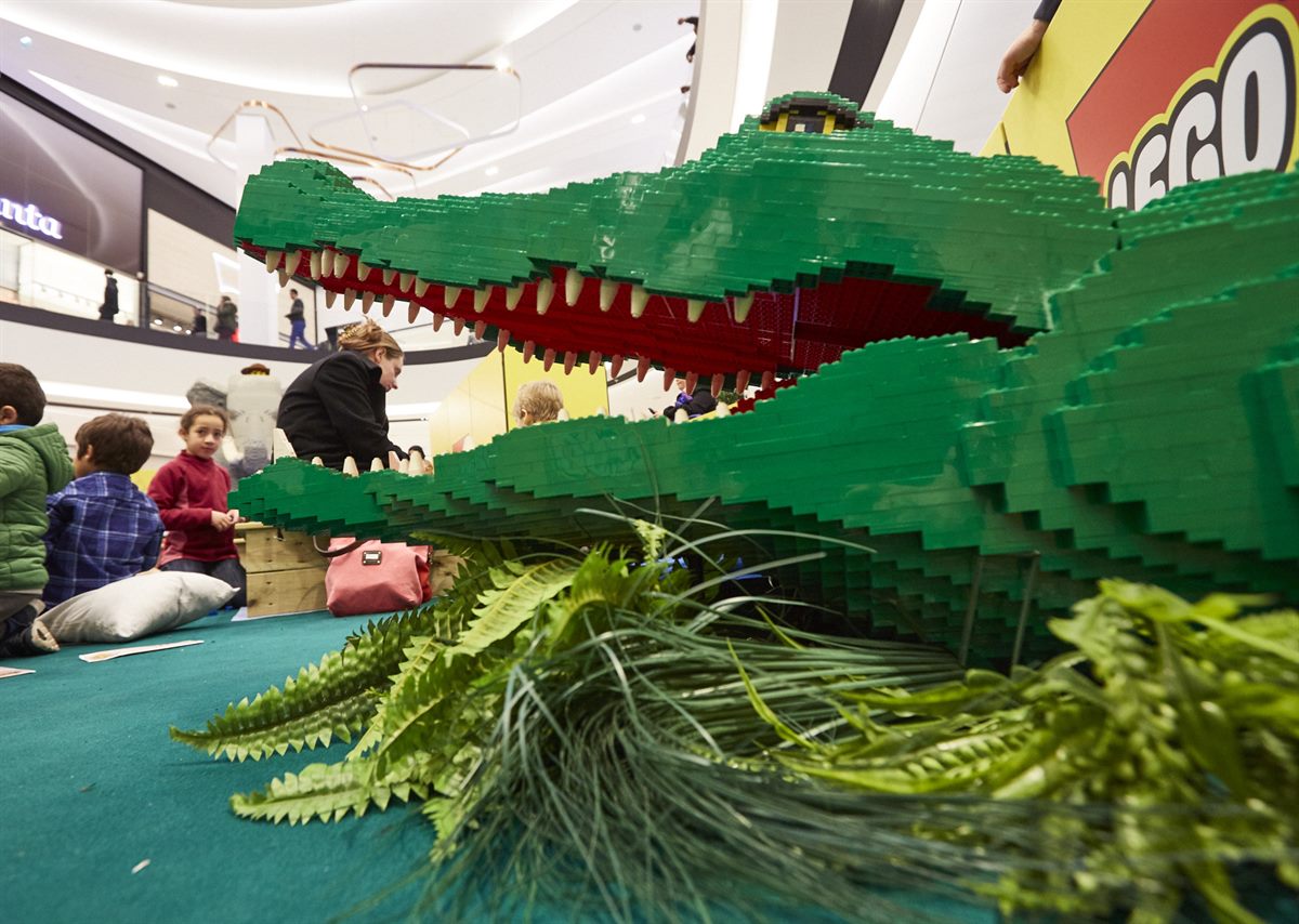 Krokodile, Elefanten, Giraffen und mehr warten bei der LEGO Safari in der SCS 