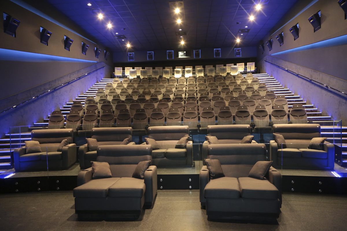 Erstmals in einem österreichischen Cineplexx Kino: Cinegold Lounge Sofas