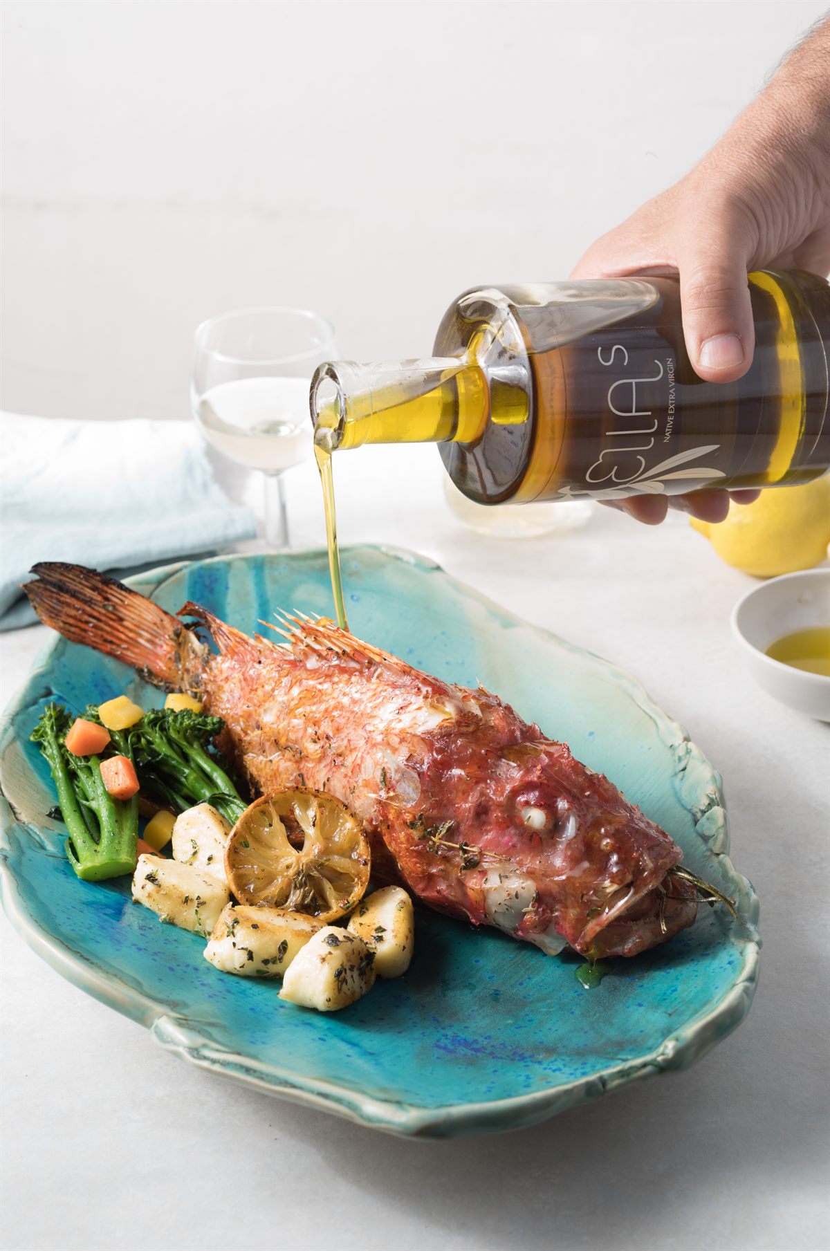 „Ellas Olivenöl“ passt besonders gut zu Fisch, rotem Fleisch, Pasta und Salaten