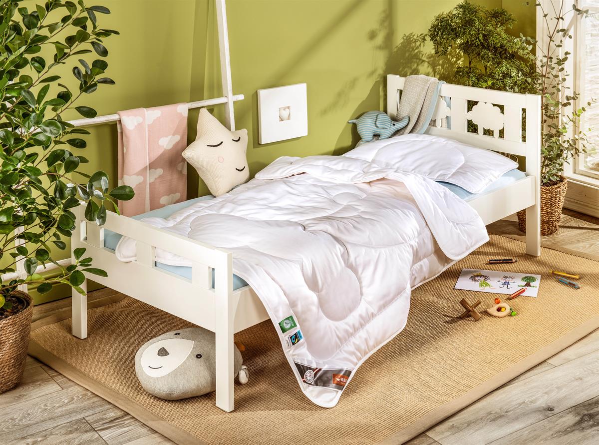 Vollständige, 100 % vegan zertifizierte Kinderbett Ausstattung von Betten Reiter. Hergestellt in Österreich.