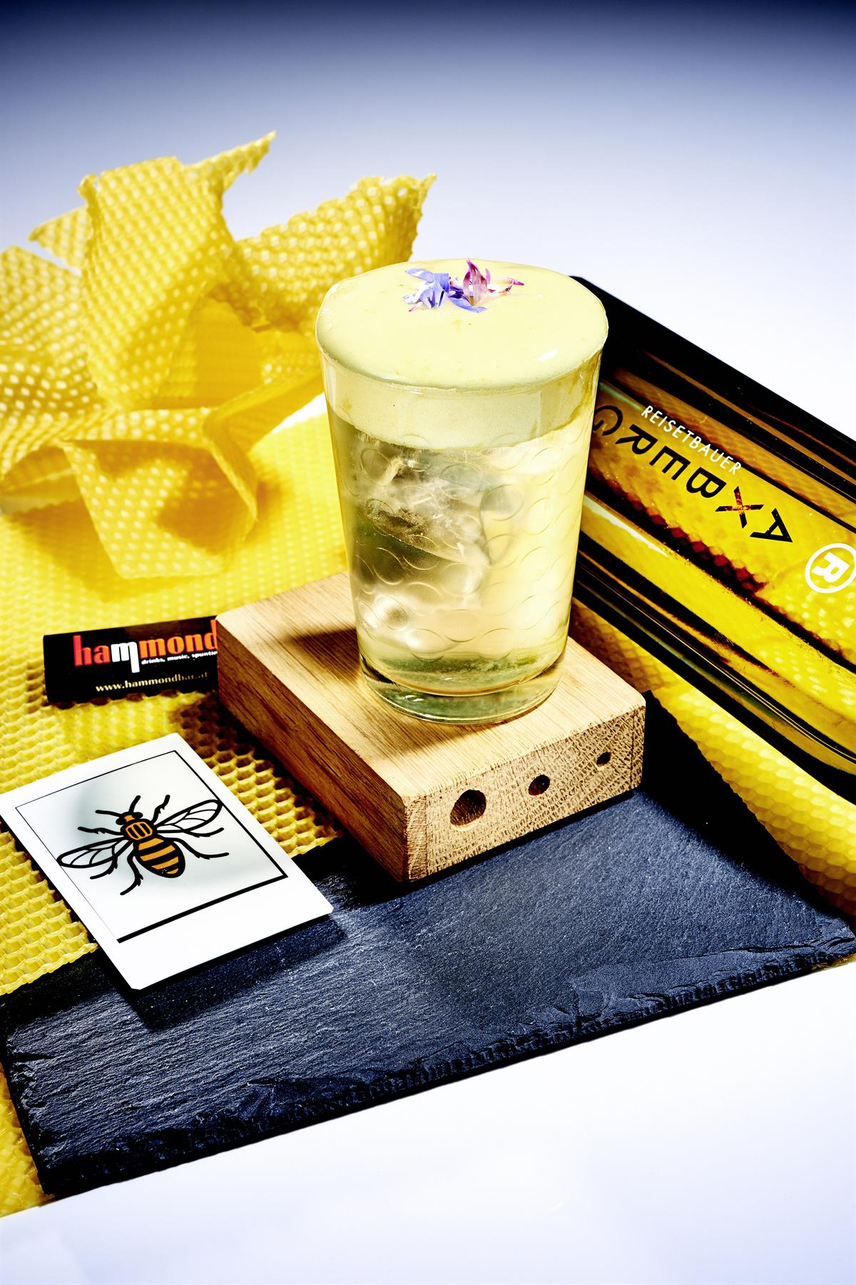 Sexy Bee: Hammond Bar für Liquid Market 2018