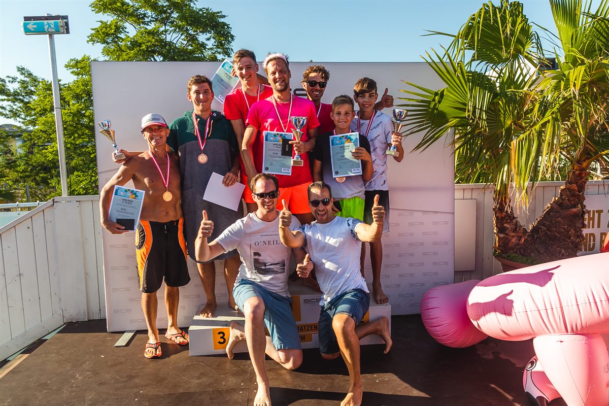 Die Sieger der 1. Luftmatratzen Surf WM