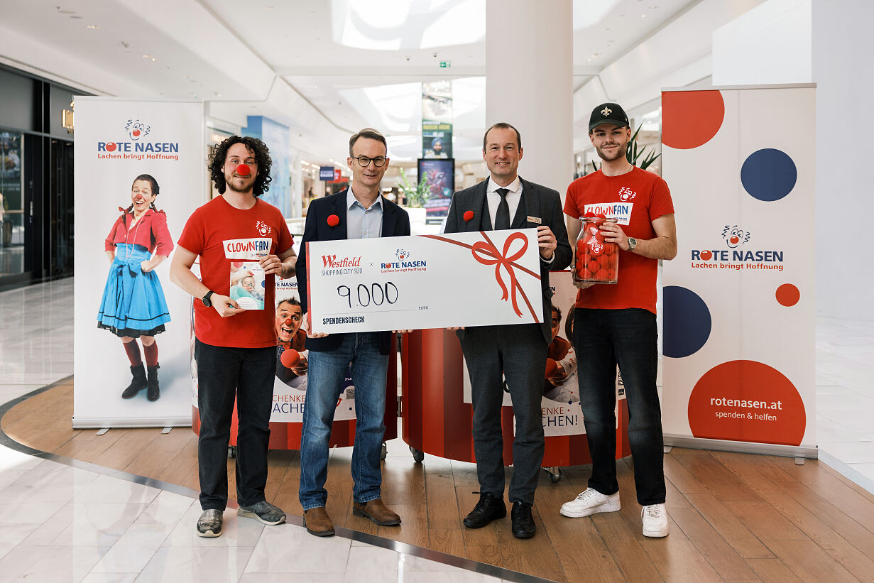 Westfield Shopping City Süd spendet 17.500 Euro an MOKI und ROTE NASEN