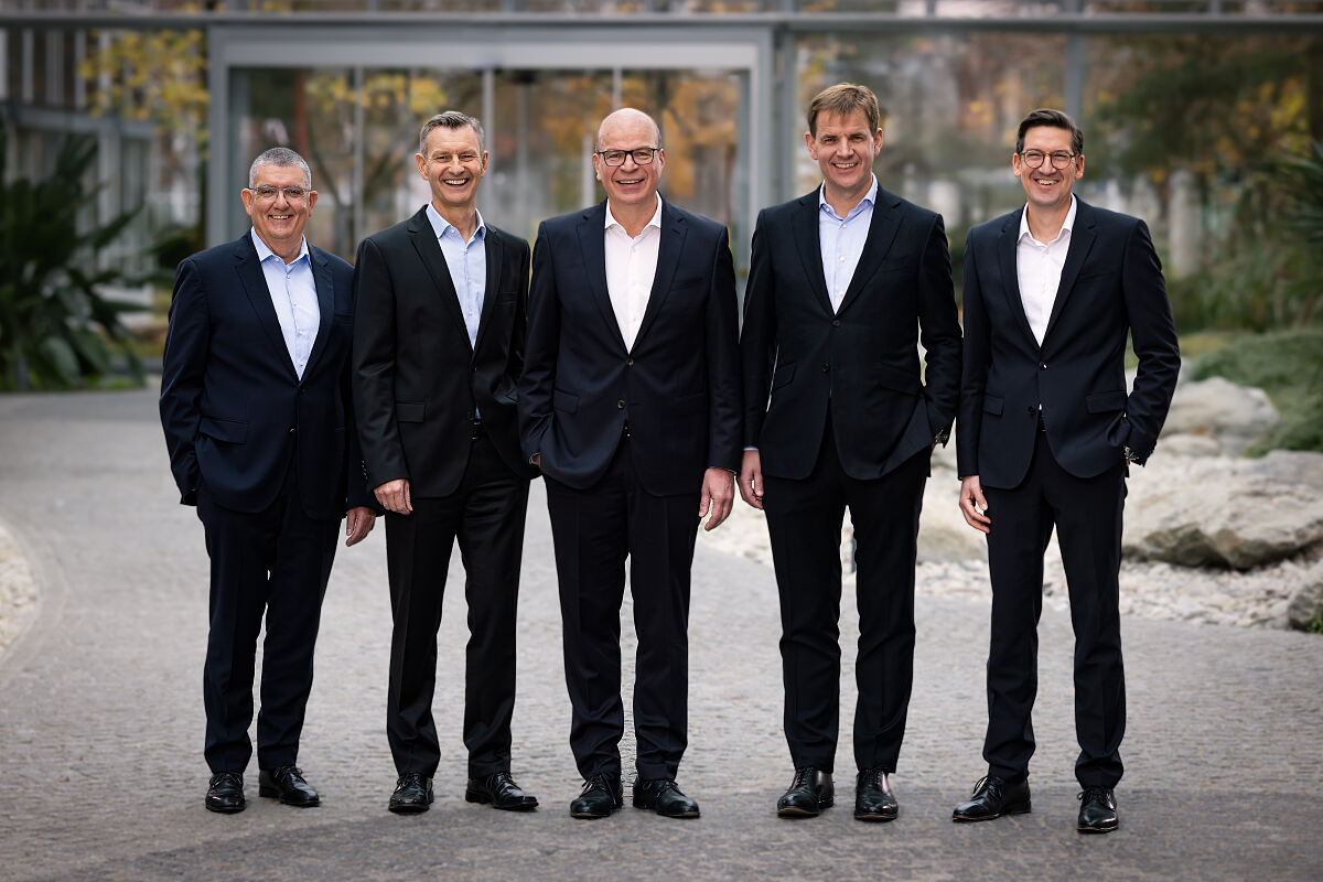 BSH Board of Management (v.l.n.r: Rudolf KlötscherCSS; Lars SchubertCOO; Dr. Matthias MetzCEO; Dr. Alexander DonyCSM; Dr. Thorsten LückeCFO)