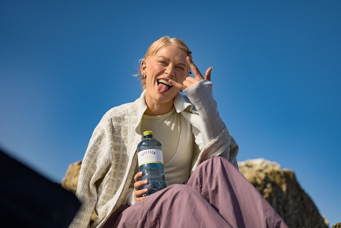 Vöslauer x Alli Neumann: „Bleib durstig“ 