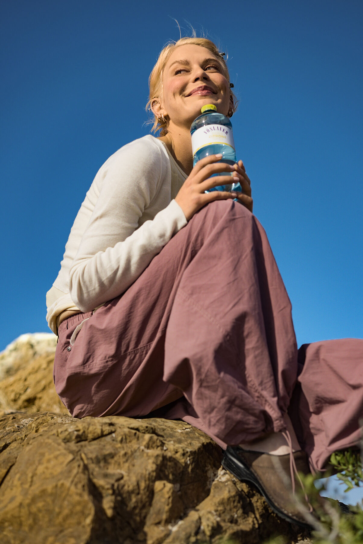 Mit Alli Neumann als Markenbotschafterin und einer breit angelegten 360-Grad-Kampagne stärkt Vöslauer seine Markenpräsenz im deutschen Markt – und setzt gezielt auf Wachstum in dynamischen Segmenten.