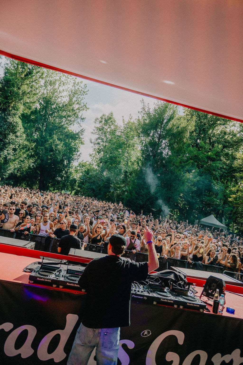 Das Paradies Garten Festival kehrt von 31. Juli bis 2. August 2026 nach Schloss Prugg in Bruck an der Leitha zurück 