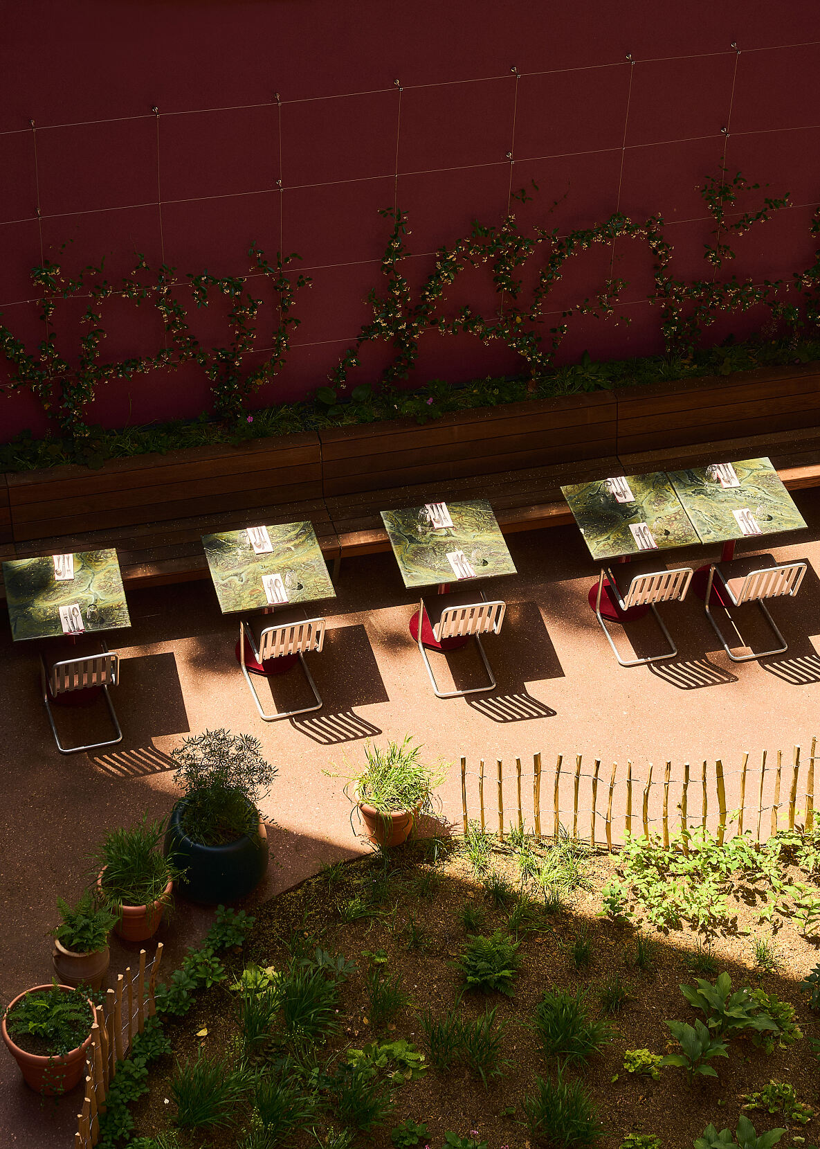  The Companion eröffnet neuen Courtyard für mediterrane Küche und Drinks