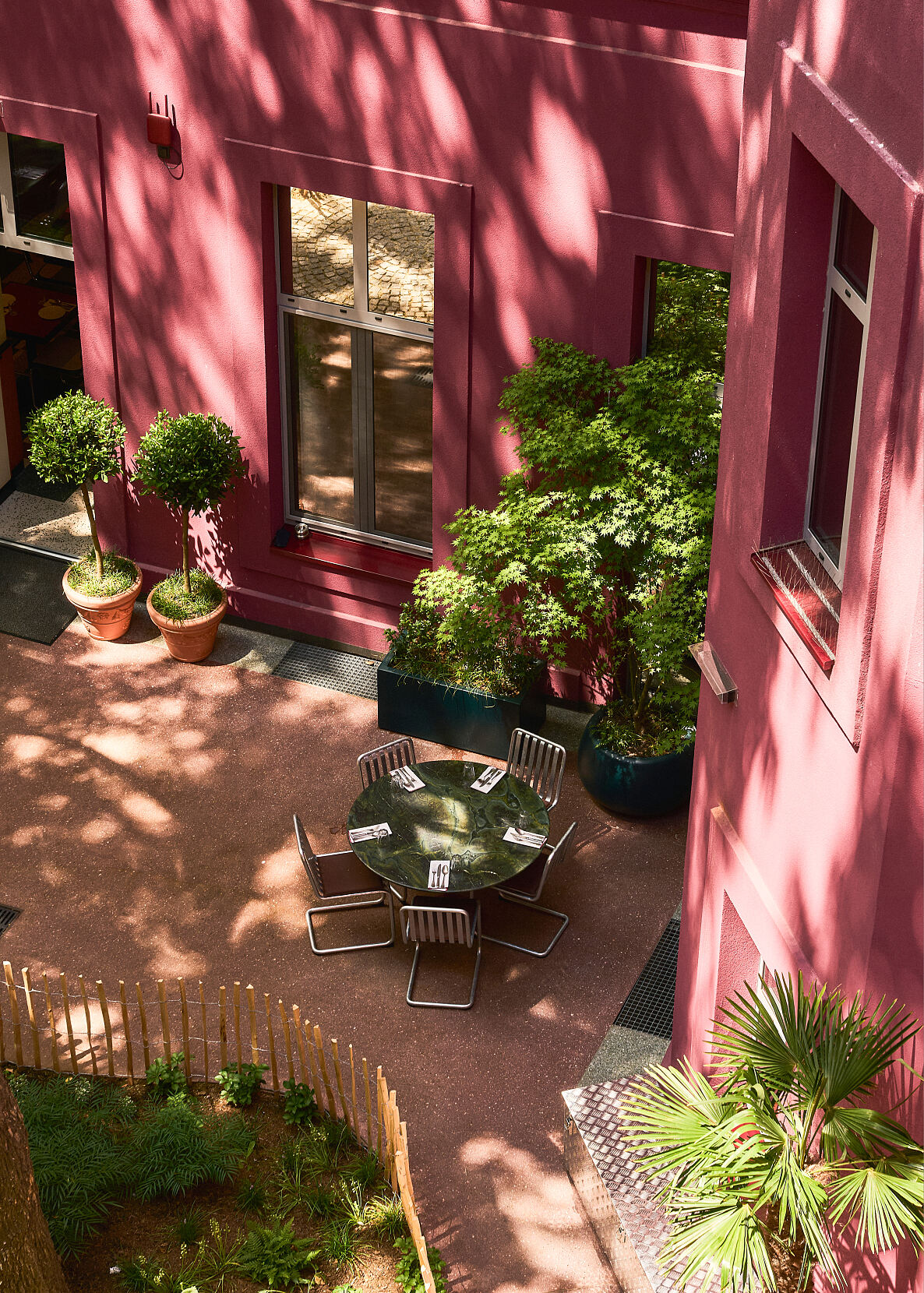  The Companion eröffnet neuen Courtyard für mediterrane Küche und Drinks