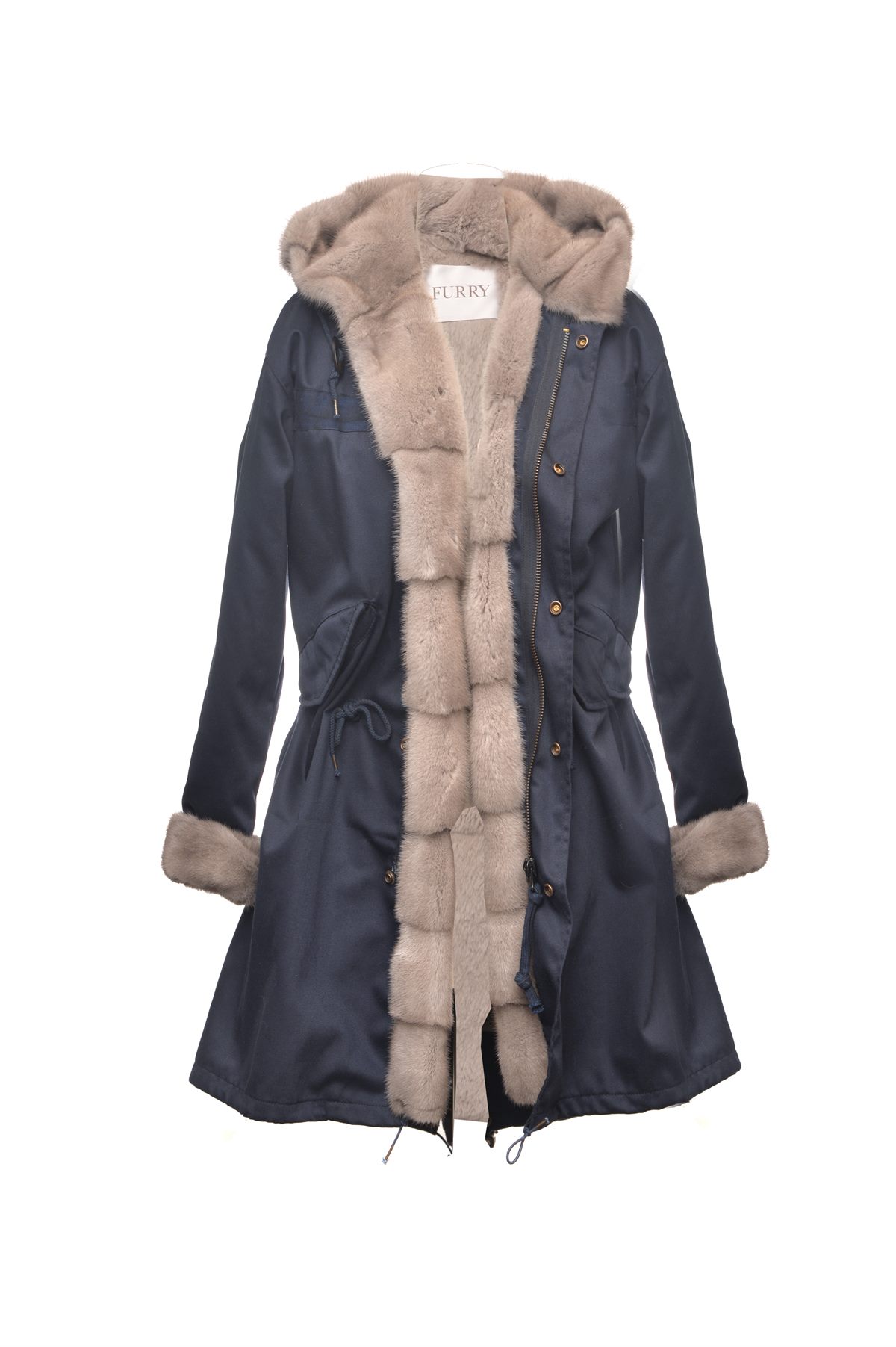 Sterngasse 4_FURRY Parka Nerz_E 2190,00_blau