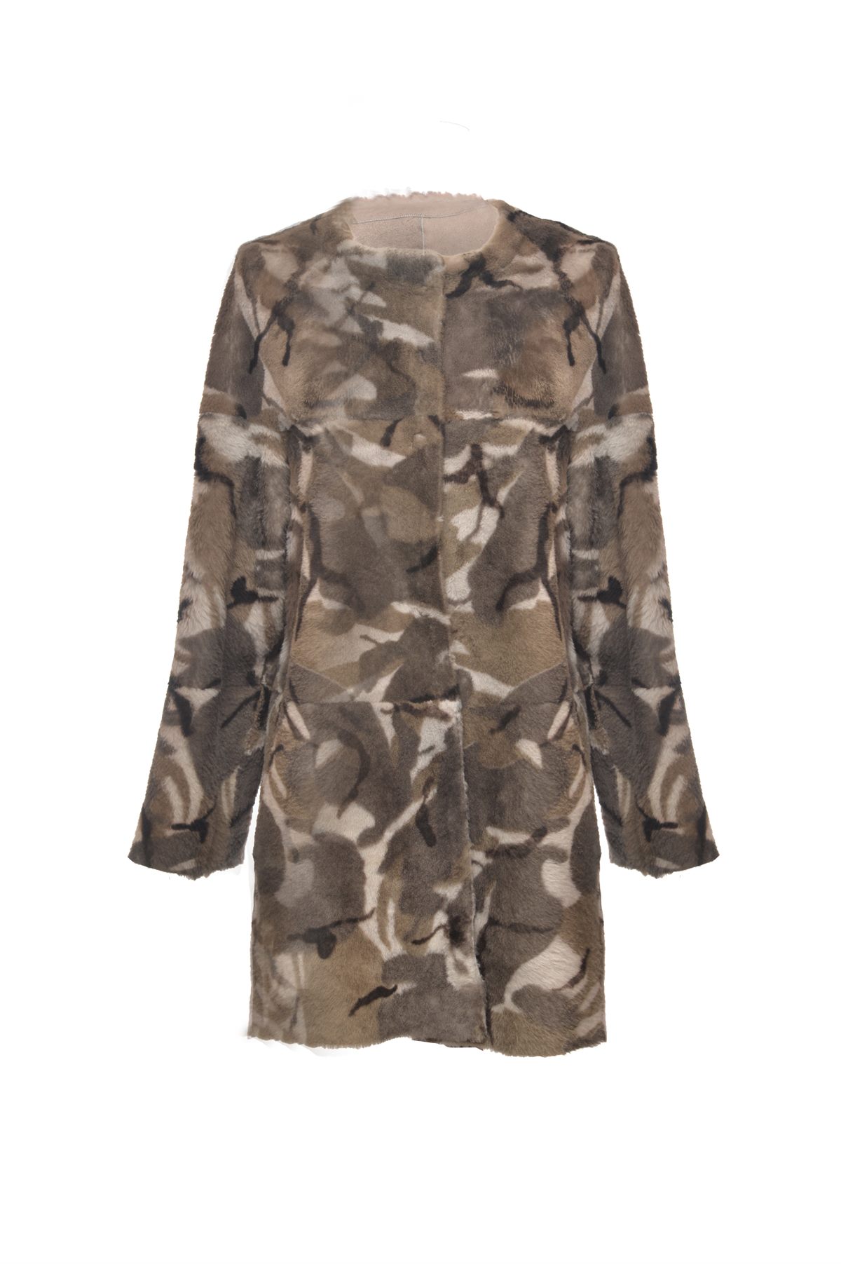 Sterngasse 4_FURRY_Coat Reversible Merinos camouflage_E1590,00