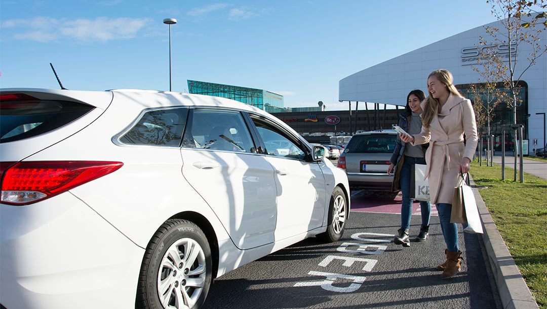 Uber Pick-up Point vor der SCS