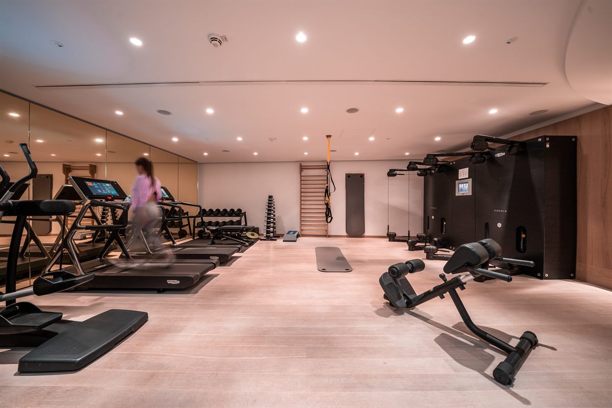 Das 60 m² große Fitnessstudio im Sans Souci Spa