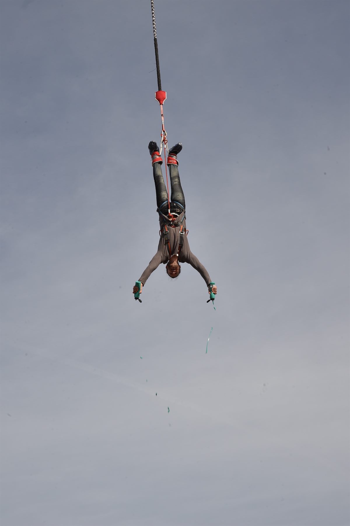 Charity Bungee Jumping im Parndorf Fashion Outlet