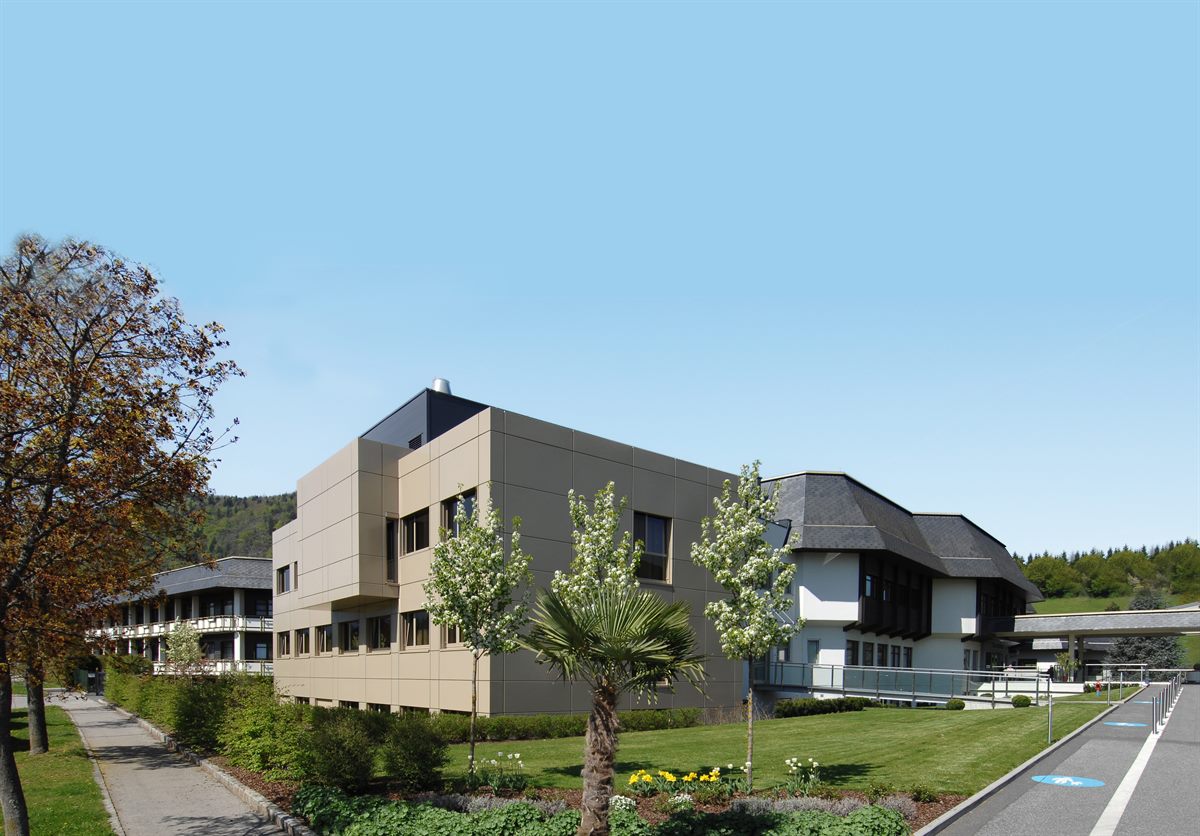 Knapp 60 Prozent der Befragten sind mit dem österreichsichen Gesundheitssystem zufrieden – Frauen weniger als Männer. 75 Prozent gehen regelmäßig zu Vorsorgeuntersuchungen. Foto: Privatklinik Villach.