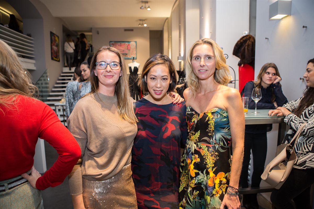 Inhaberinnen Agata Gold und Christiane Seitz mit TV-Moderatorin Miriam Hie 