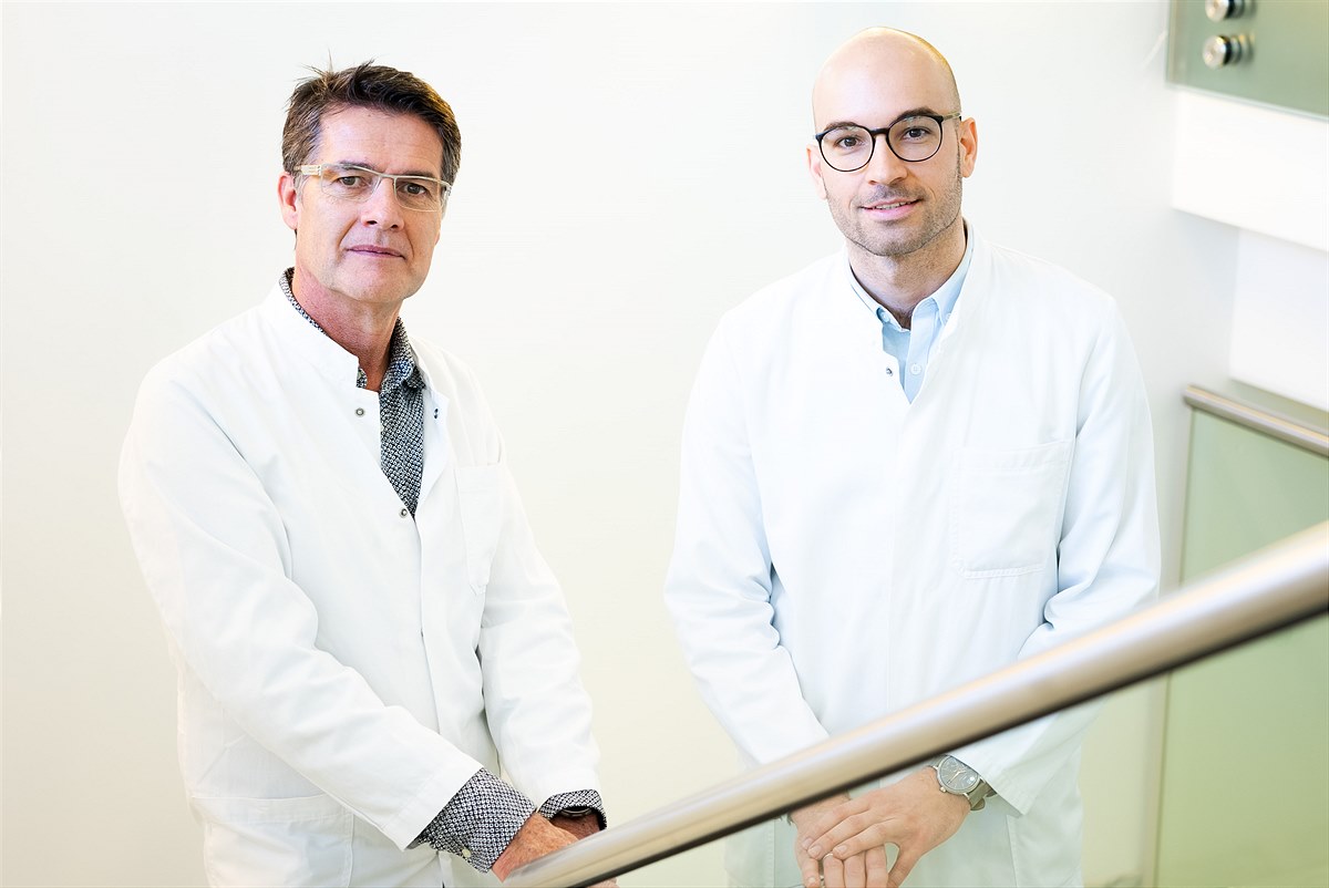 v.l.n.r: Prim. Dr. Klaus Unterrieder und OA Dr. Maximilian Lanner, beide Fachärzte für Gynäkologie, Privatklinik Villach