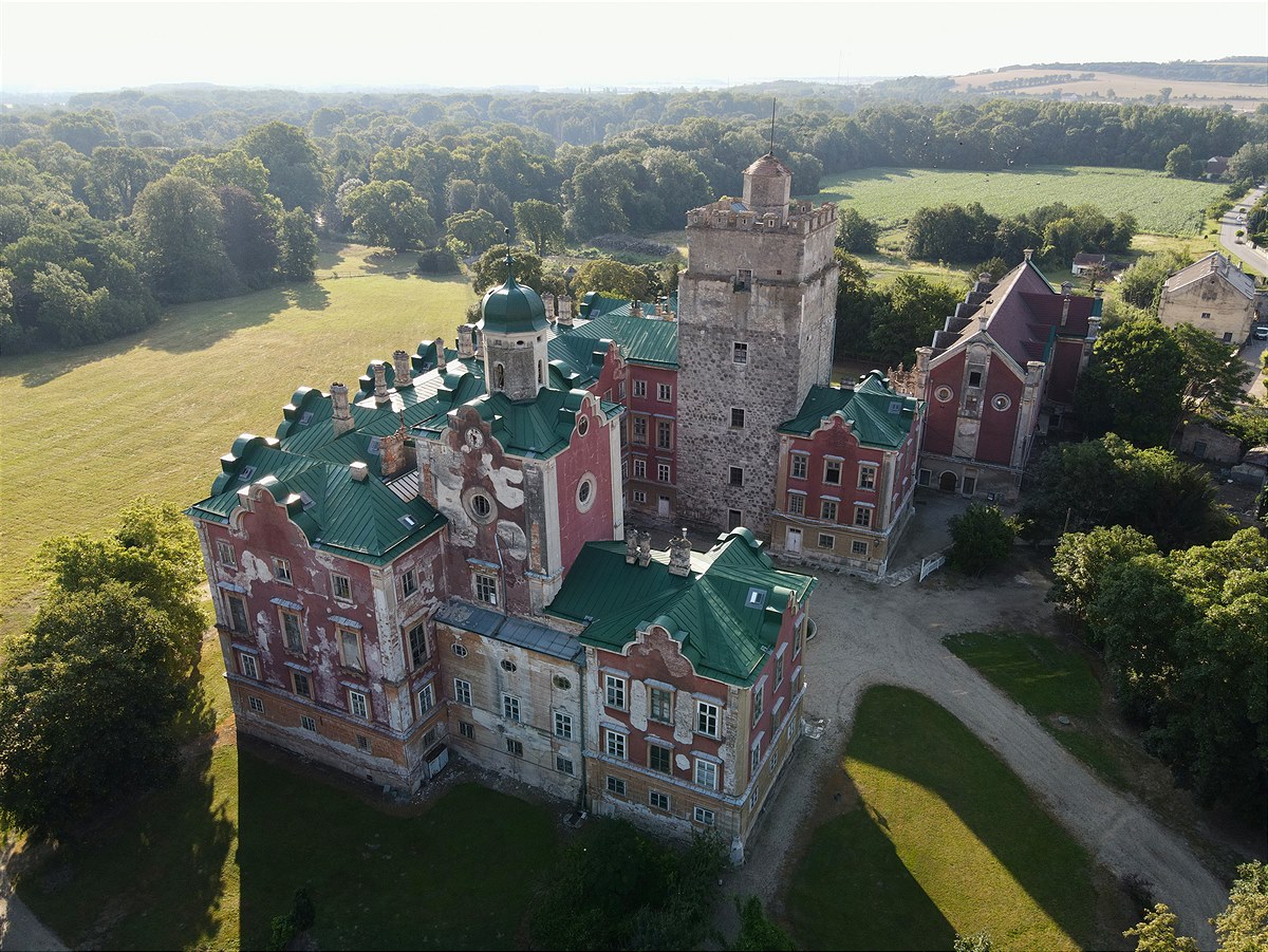 Die Festival-Location: Das eindrucksvolle Schloss Prugg in Bruck an der Leitha
