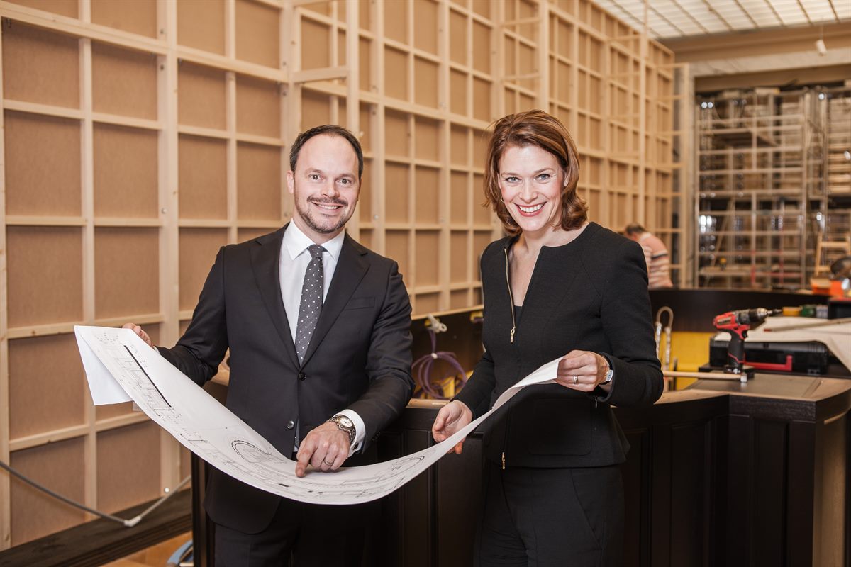 Monique Dekker, General Managerin Park Hyatt Vienna, und Alexander Hoffmann, Director of Food & Beverage Park Hyatt Vienna