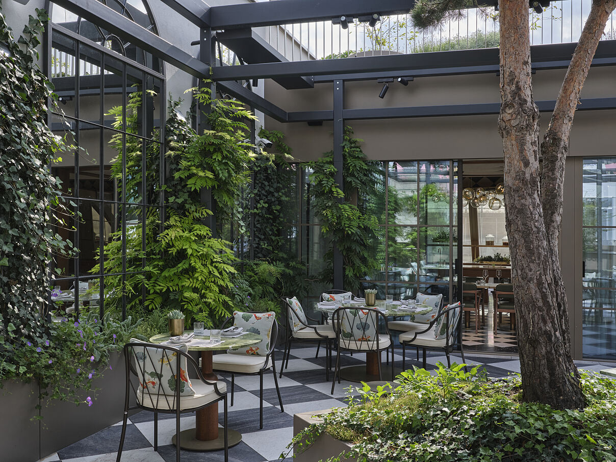 Die Brasserie & Bar zwischen den Dächern der Wiener Innensadt macht ihre spektakulären Outdoor-Spaces wieder zugänglich