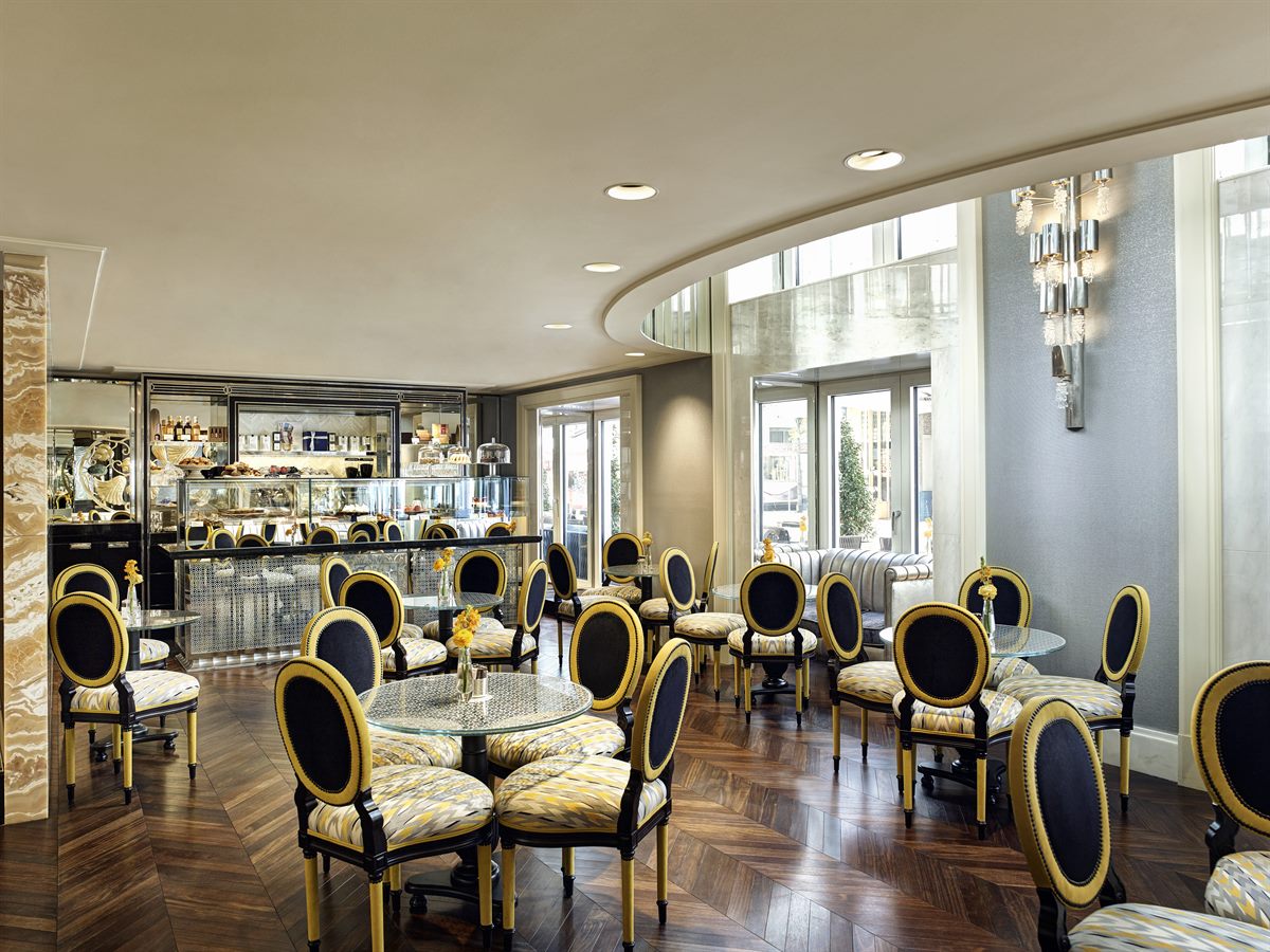 Neueröffnung Café Am Hof: Die ehemalige Pearl Bar wird zum Wiener Kaffeehaus und begeistert mit Kaffeespezialitäten, hausgemachtem Kuchen und kleinen Snack