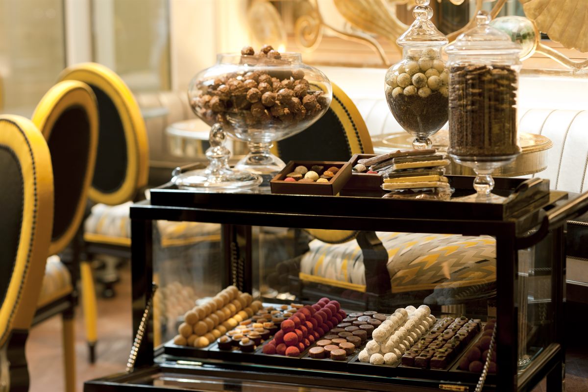 Café am Hof Pralinenwagen: Ein absolutes Muss für jeden Liebhaber süßer Leckereien ist das Angebot an Torten und Kuchen