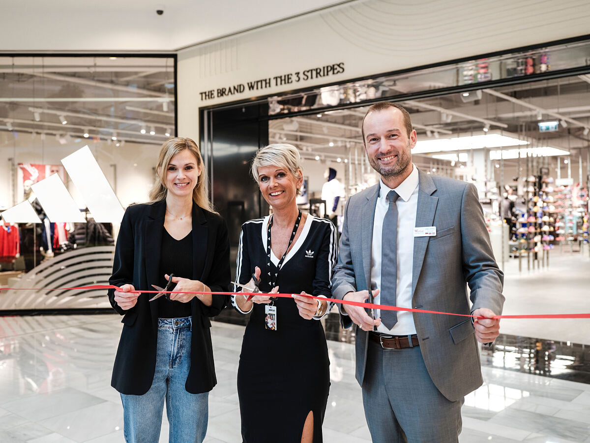 Opening adidas Store