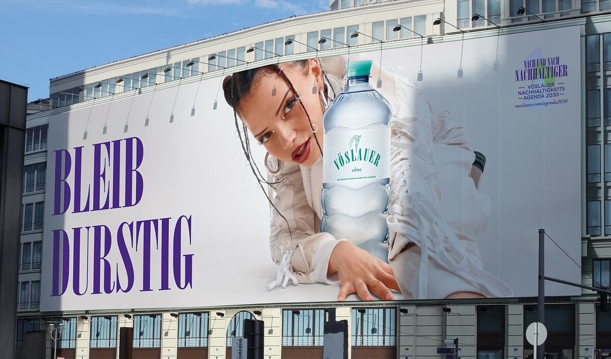 Vöslauer x Nina Chuba: Start der „Bleib durstig“ Kampagne in Deutschland