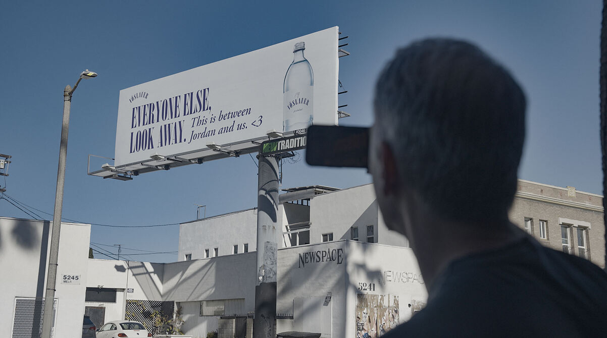 Lovebrand meets Kultfigur: Vöslauer überrascht Jordan Schlansky in Los Angeles