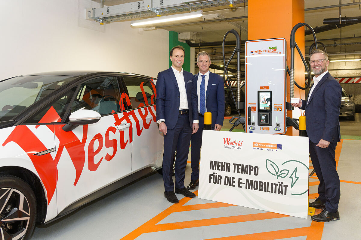 Aufgeladen in die Feiertage: 50 neue Wien Energie-Ladestellen beim Westfield Donau Zentrum in Betrieb genommen
